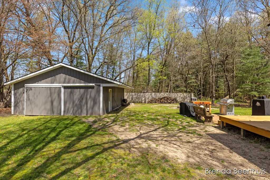10950 Debbie Drive Eureka Township MI 48838