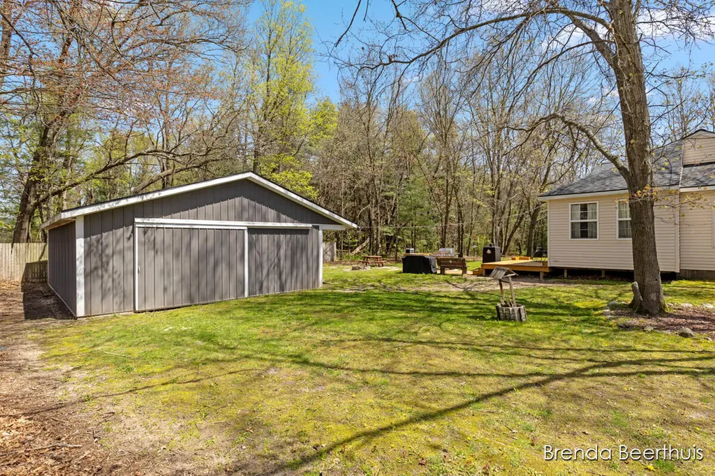 10950 Debbie Drive Eureka Township MI 48838