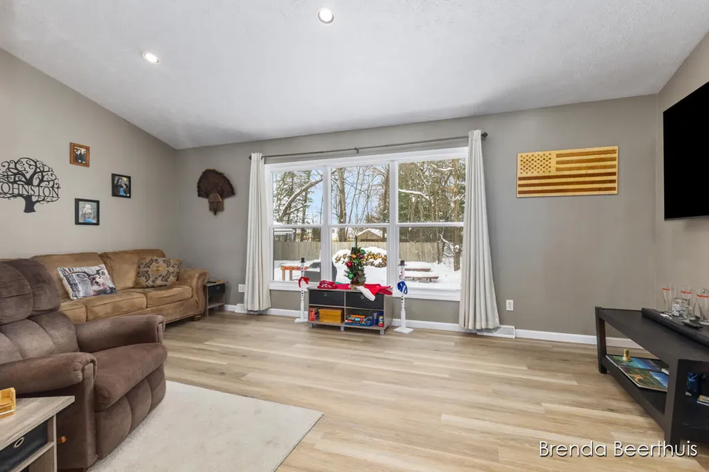 10950 Debbie Drive Eureka Township MI 48838