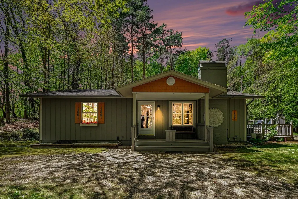 6363 Tiffany Avenue NE Cannon Township MI 49341