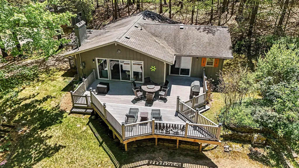 6363 Tiffany Avenue NE Cannon Township MI 49341
