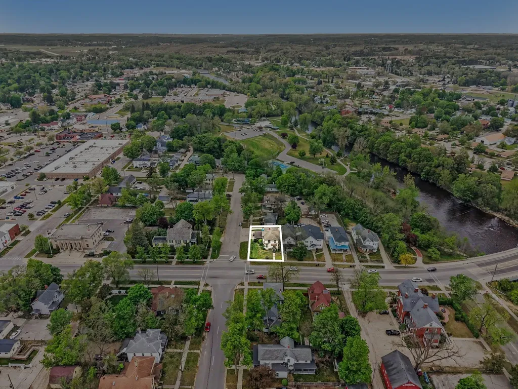 403 Maple Street Big Rapids City MI 49307