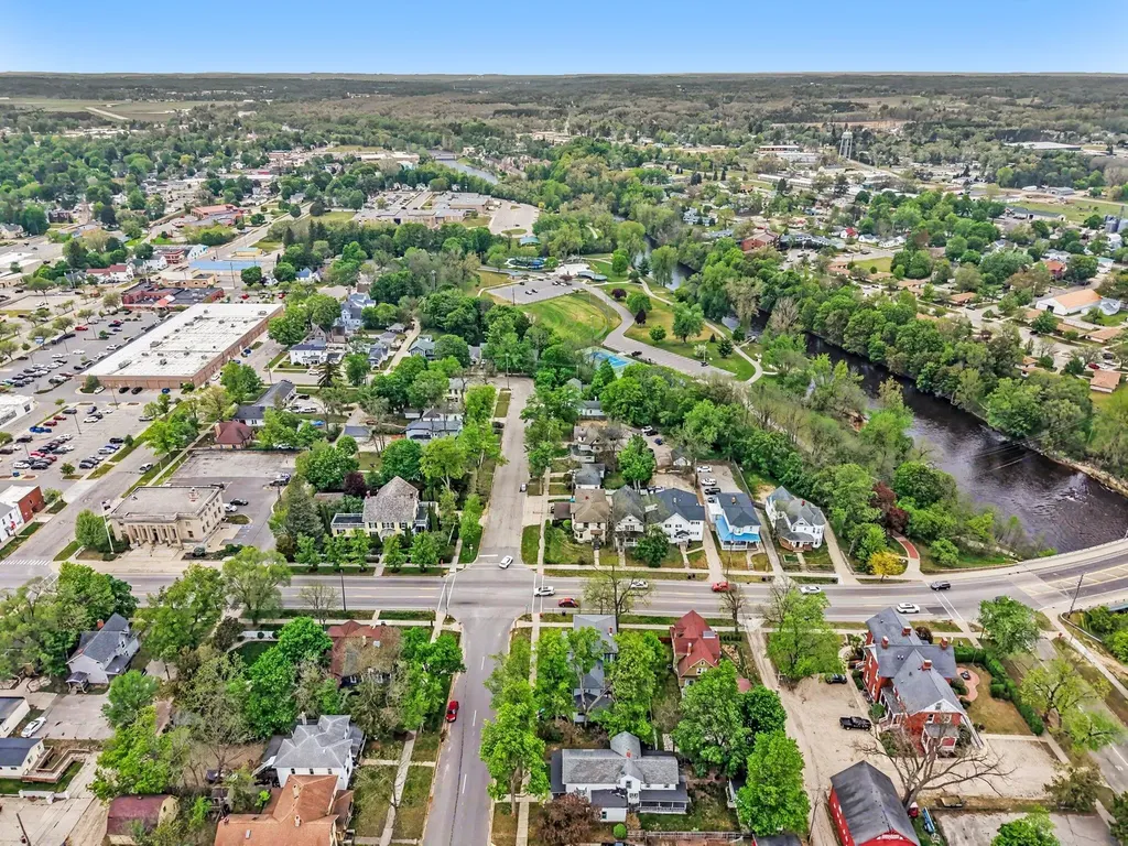 403 Maple Street Big Rapids City MI 49307