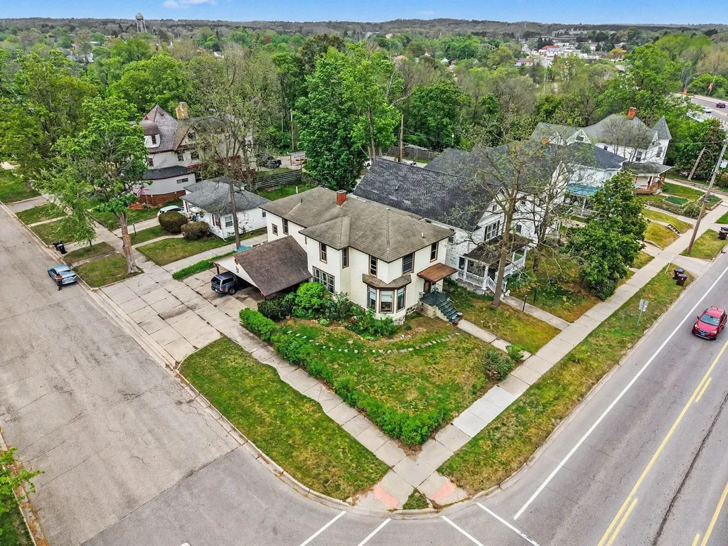 403 Maple Street Big Rapids City MI 49307