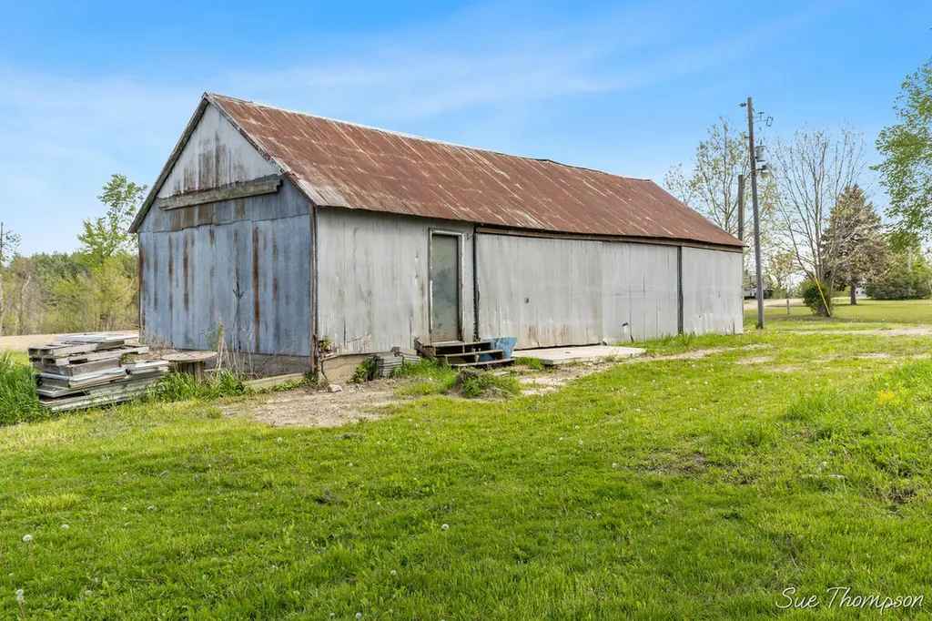 1751 E Boyer Road Bushnell Township MI 48834
