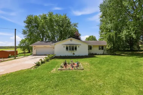 64469 66TH Avenue Hartford Township MI 49057