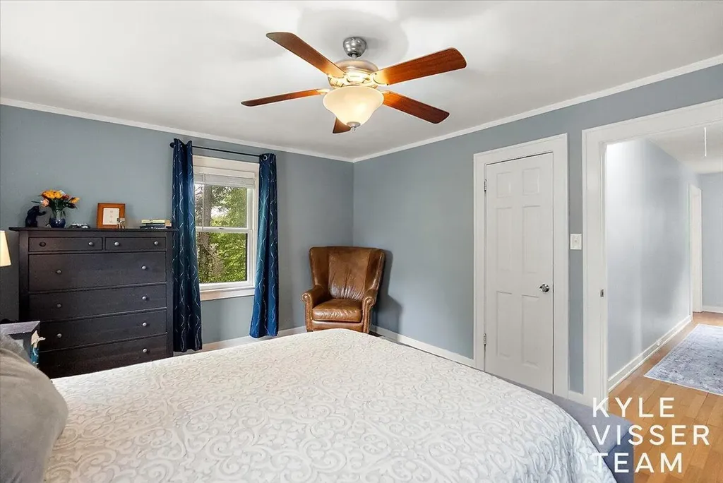 320 Gladstone Drive SE East Grand Rapids City MI 49506