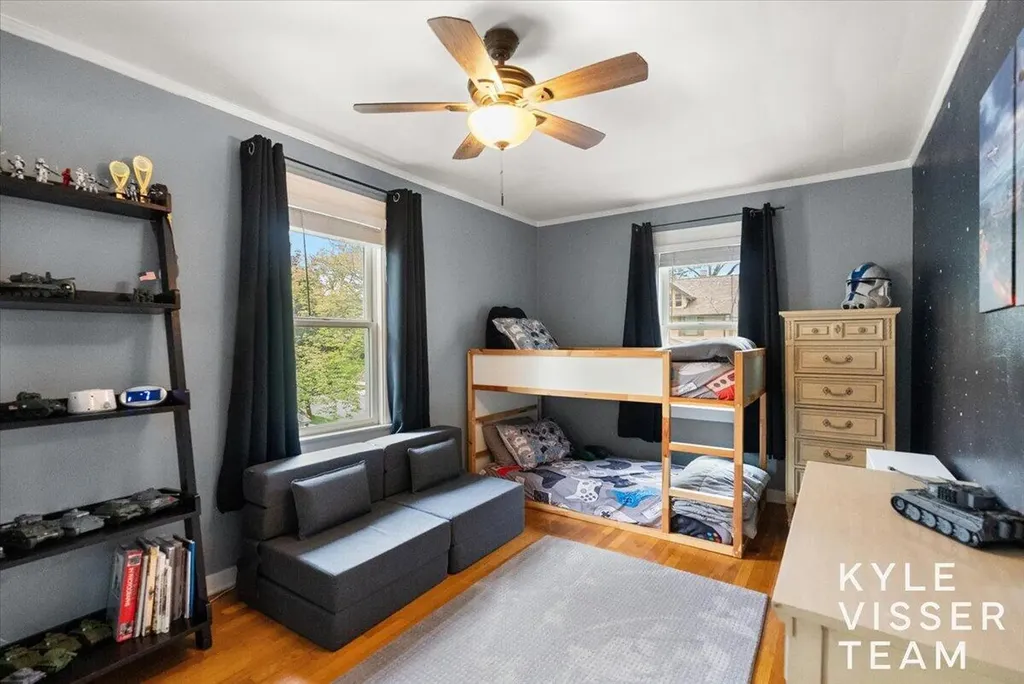320 Gladstone Drive SE East Grand Rapids City MI 49506