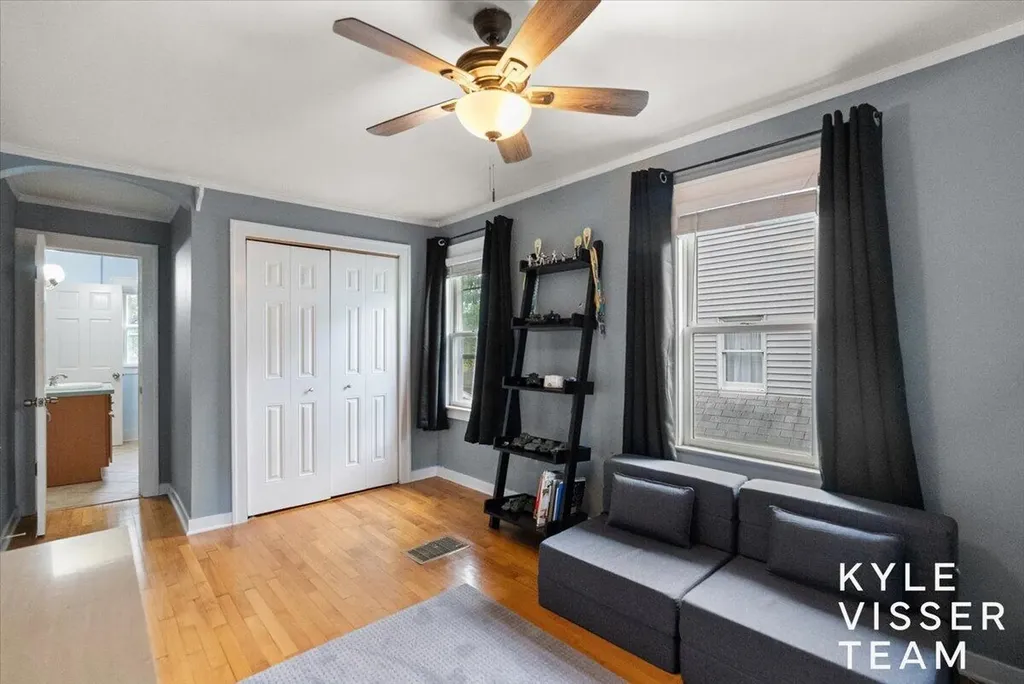 320 Gladstone Drive SE East Grand Rapids City MI 49506