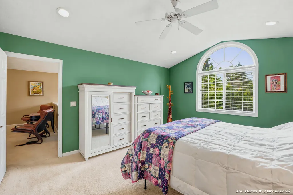 3078 Ledgestone Place NE Grand Rapids Charter Township MI 49525