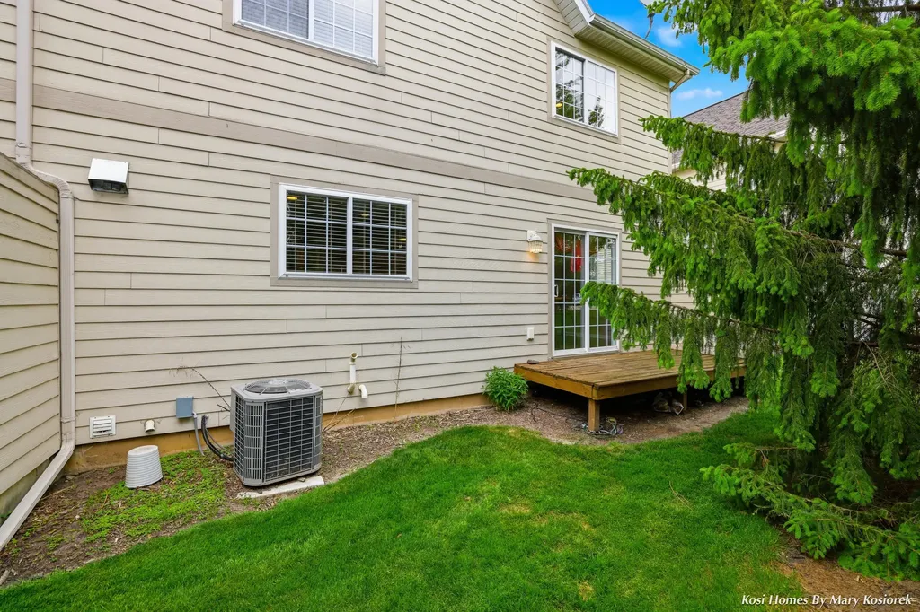 3078 Ledgestone Place NE Grand Rapids Charter Township MI 49525