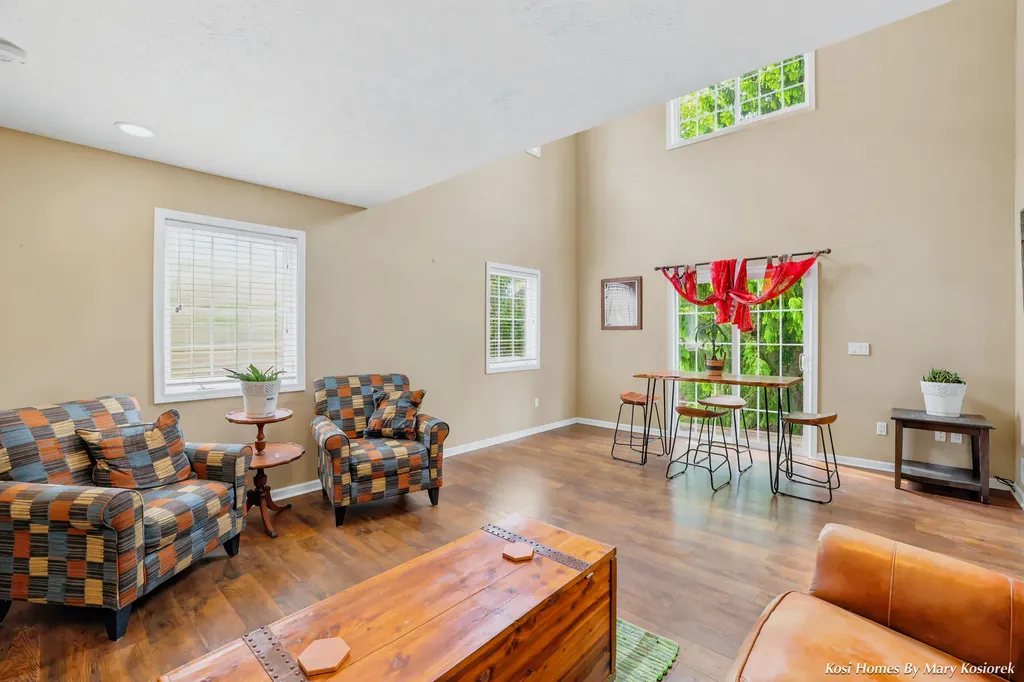 3078 Ledgestone Place NE Grand Rapids Charter Township MI 49525