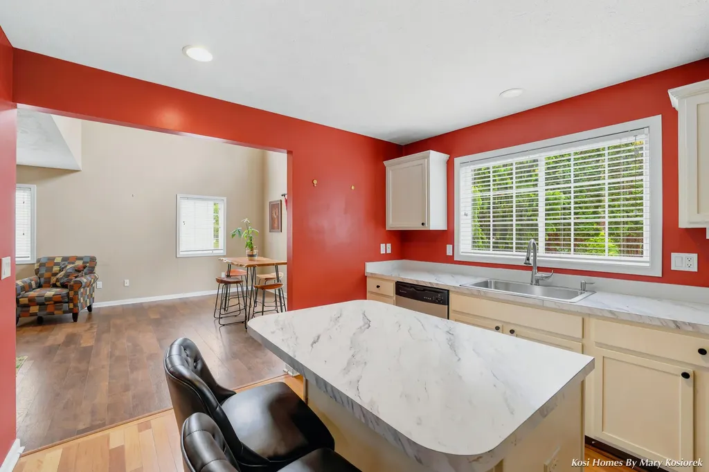 3078 Ledgestone Place NE Grand Rapids Charter Township MI 49525
