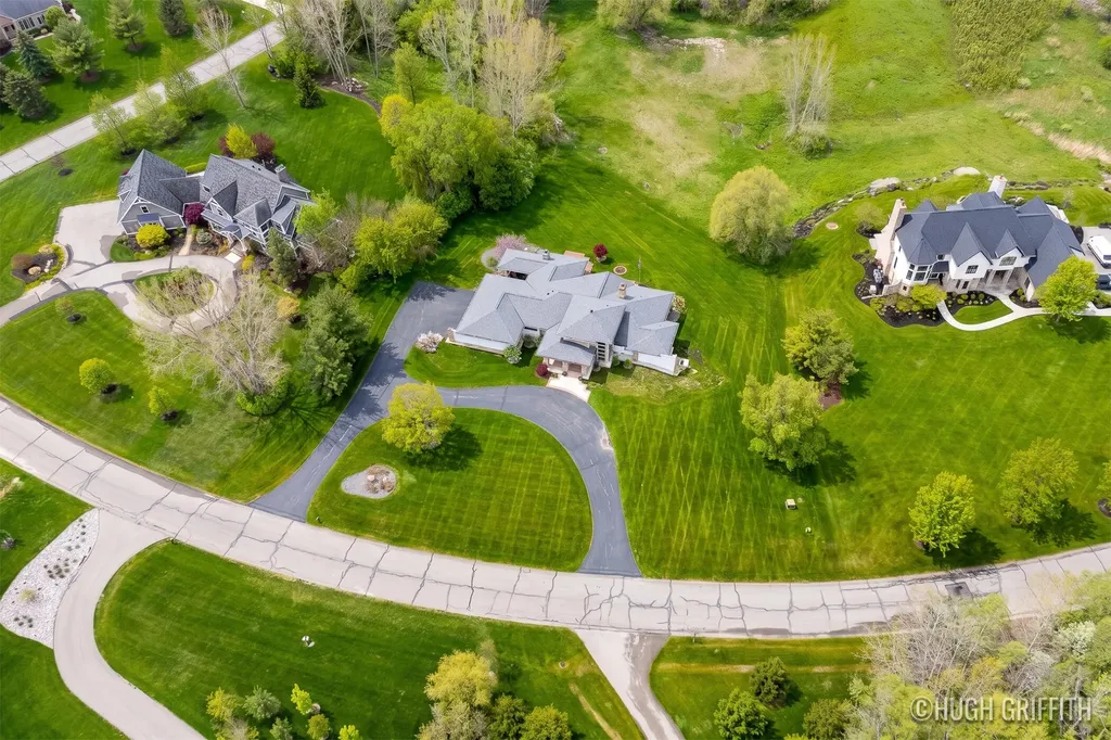 899 Skyevale NE Ada Township MI 49301