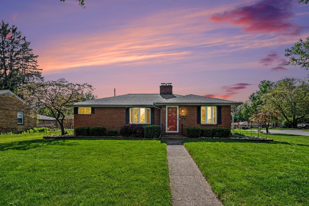 751 Larkspur Avenue NW Grand Rapids City MI 49504