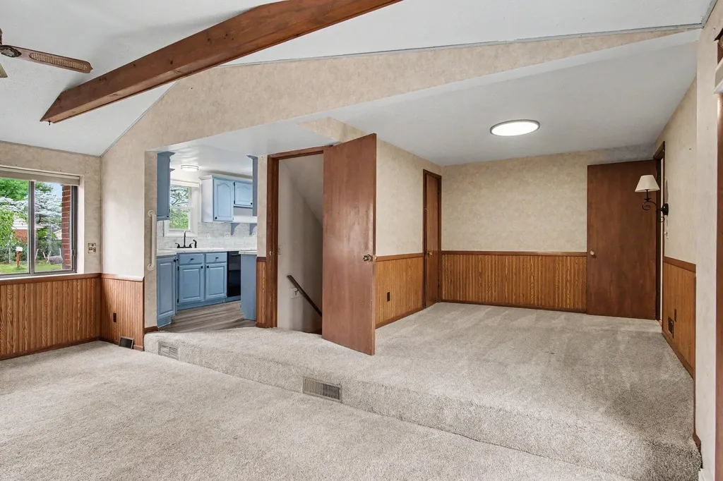 751 Larkspur Avenue NW Grand Rapids City MI 49504