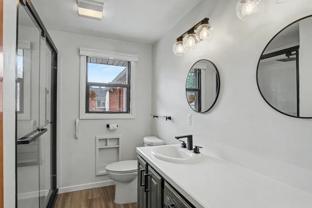 751 Larkspur Avenue NW Grand Rapids City MI 49504