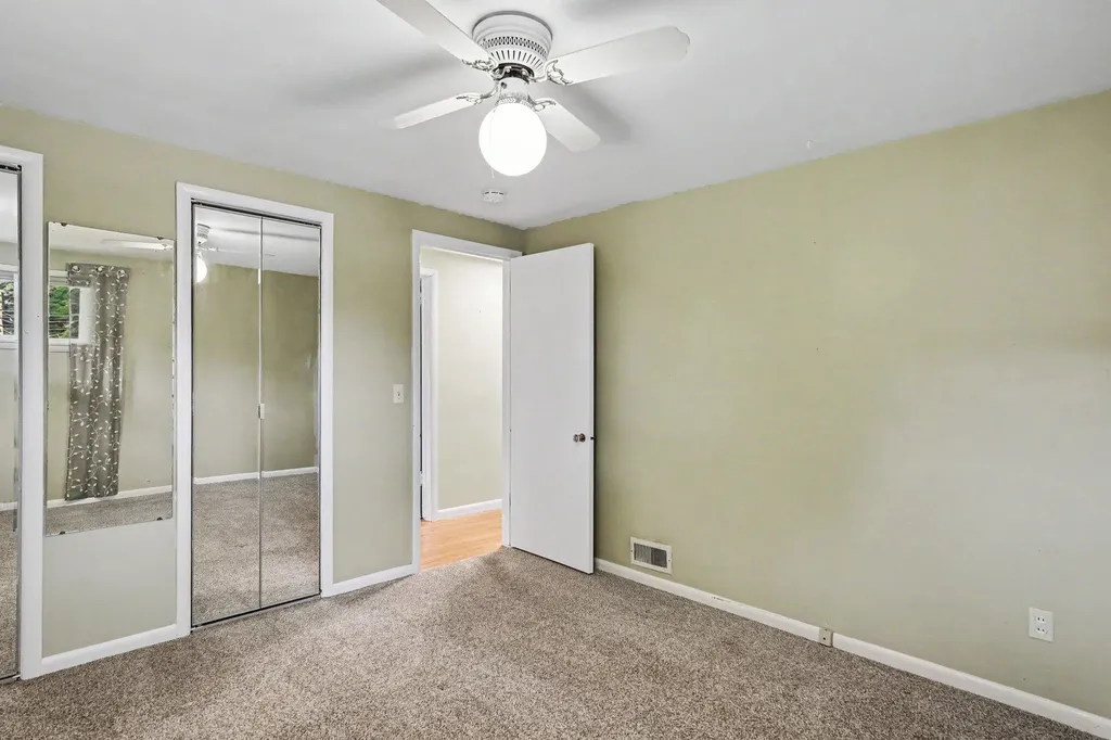 751 Larkspur Avenue NW Grand Rapids City MI 49504