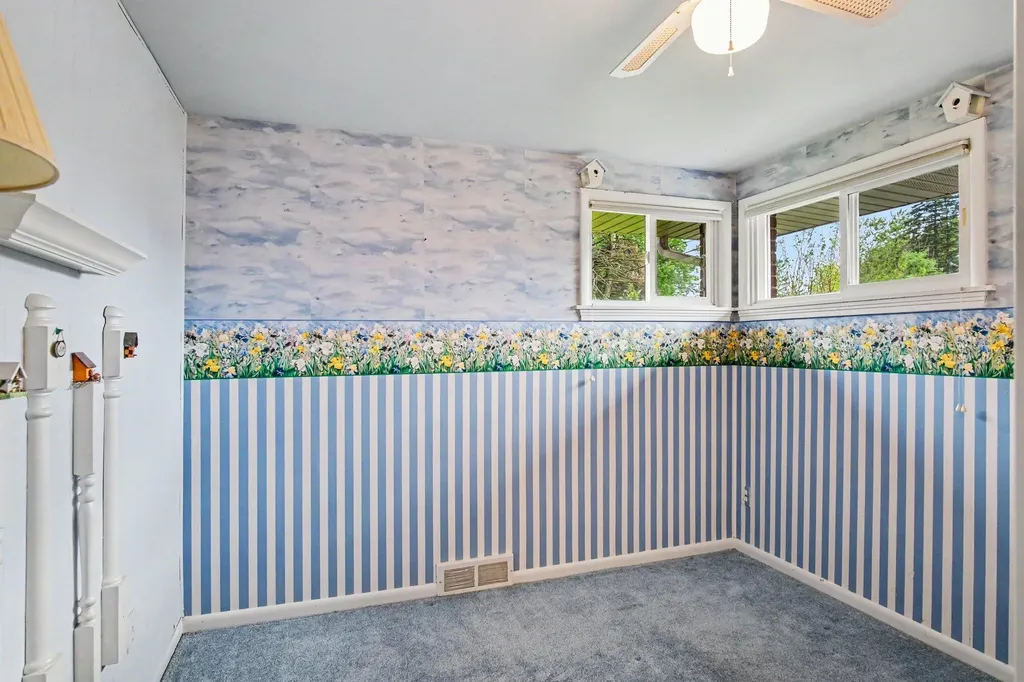 751 Larkspur Avenue NW Grand Rapids City MI 49504