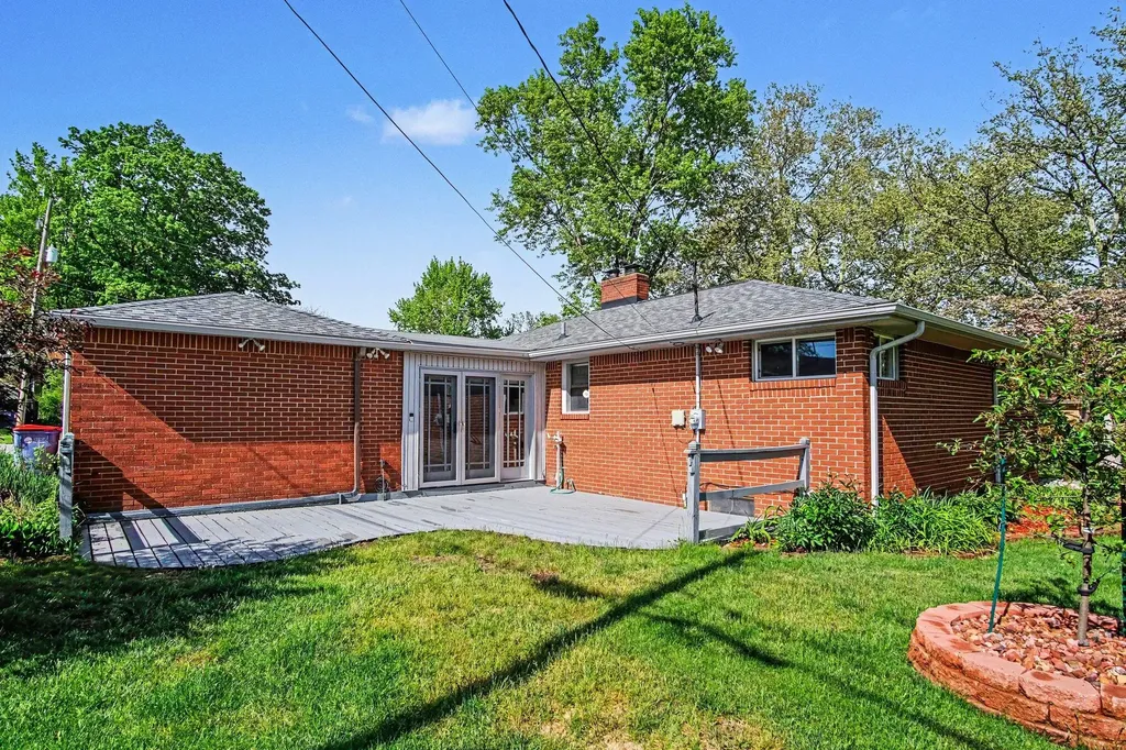 751 Larkspur Avenue NW Grand Rapids City MI 49504