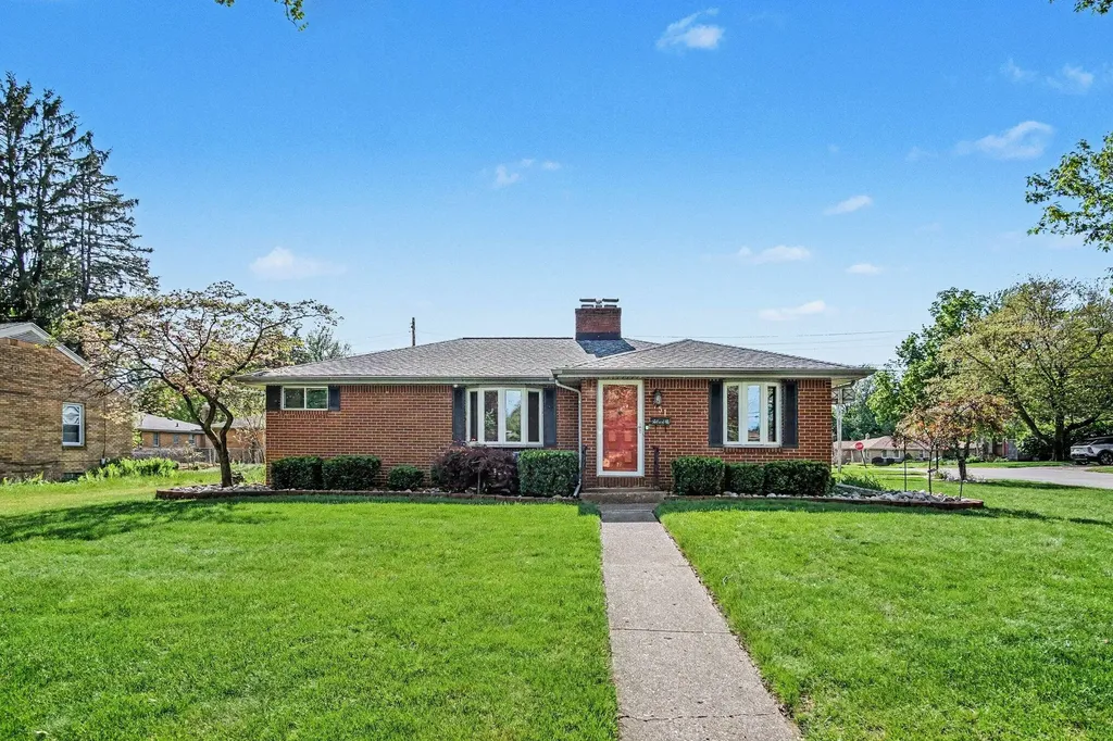 751 Larkspur Avenue NW Grand Rapids City MI 49504