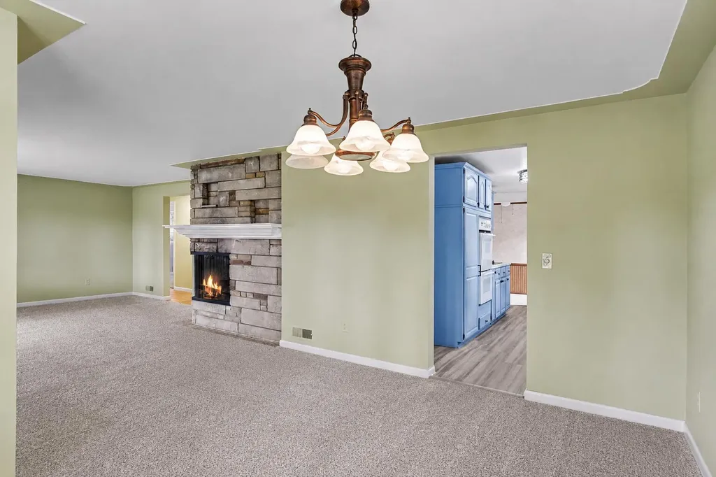 751 Larkspur Avenue NW Grand Rapids City MI 49504