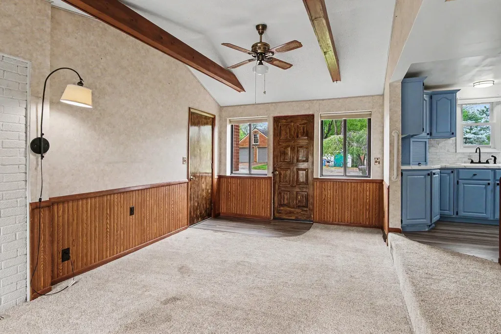 751 Larkspur Avenue NW Grand Rapids City MI 49504