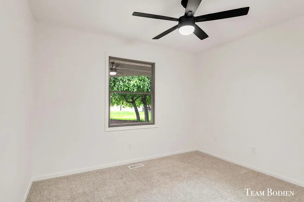 201 Bona Vista Drive NW Grand Rapids City MI 49504