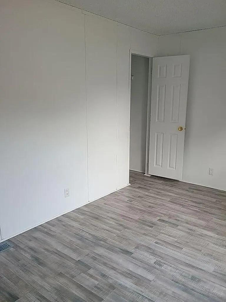 411 S Grover Avenue Alma City MI 48801