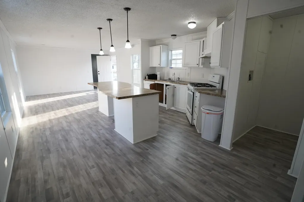 411 S Grover Avenue Alma City MI 48801