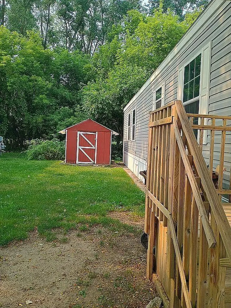 411 S Grover Avenue Alma City MI 48801
