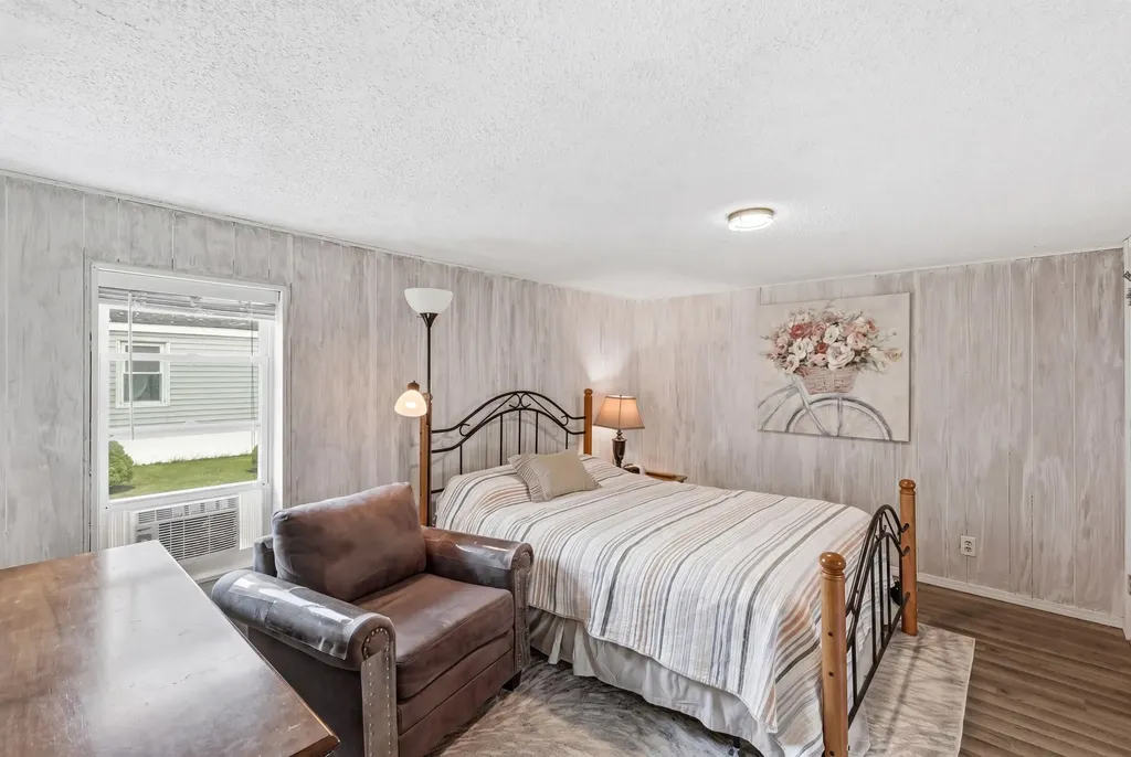 4446 Jardin Drive NW Walker City MI 49534