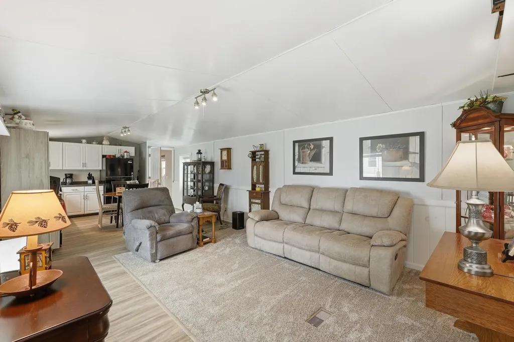 4446 Jardin Drive NW Walker City MI 49534
