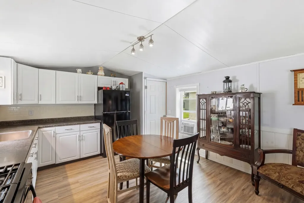 4446 Jardin Drive NW Walker City MI 49534