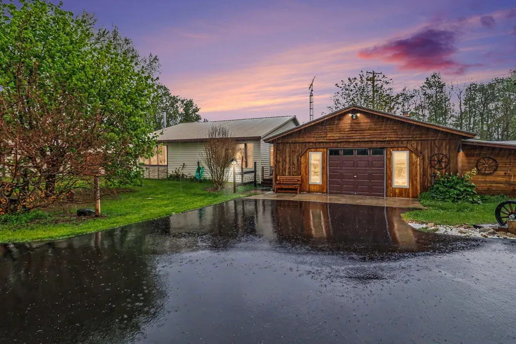 5739 Benzie Highway Benzonia Township MI 49616