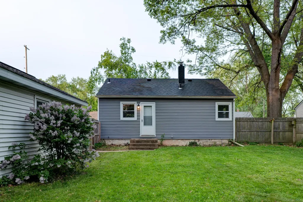 1419 Bronx Avenue Kalamazoo Charter Township MI 49048