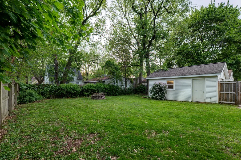 1419 Bronx Avenue Kalamazoo Charter Township MI 49048