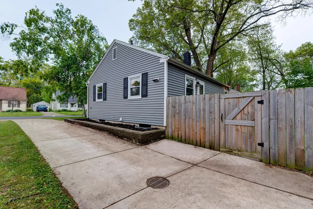 1419 Bronx Avenue Kalamazoo Charter Township MI 49048