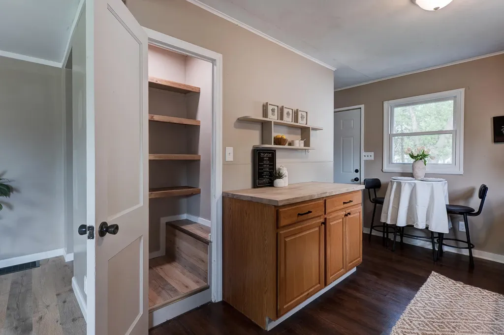 1419 Bronx Avenue Kalamazoo Charter Township MI 49048
