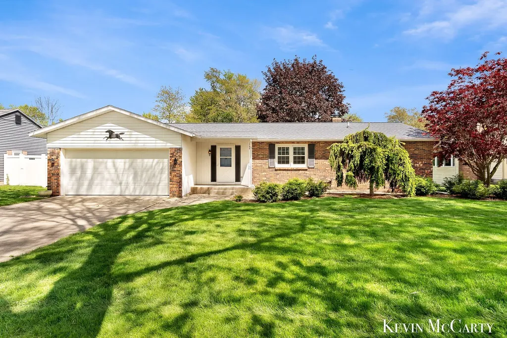1746 Edgewood Avenue SE Grand Rapids City MI 49506