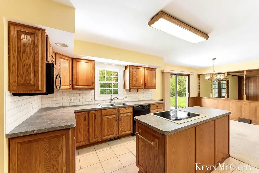 1746 Edgewood Avenue SE Grand Rapids City MI 49506