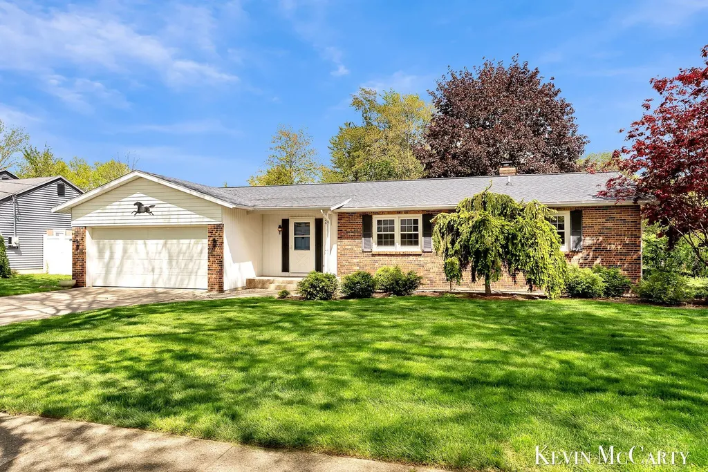 1746 Edgewood Avenue SE Grand Rapids City MI 49506
