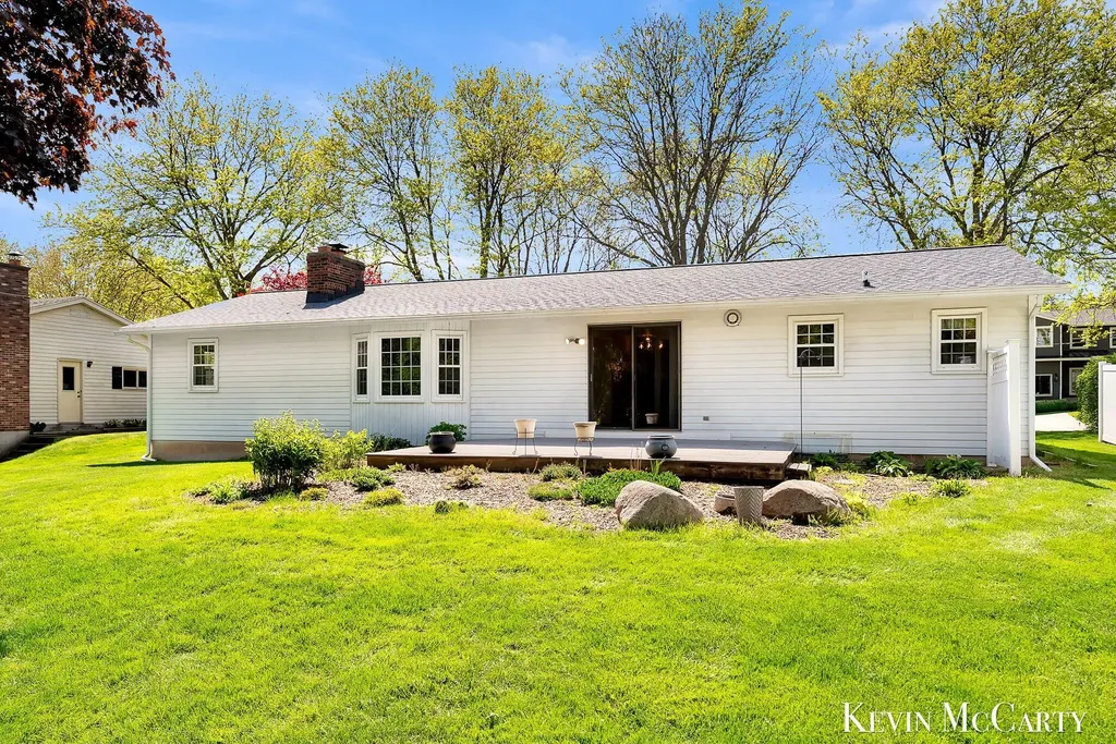 1746 Edgewood Avenue SE Grand Rapids City MI 49506