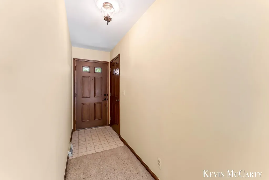 1746 Edgewood Avenue SE Grand Rapids City MI 49506