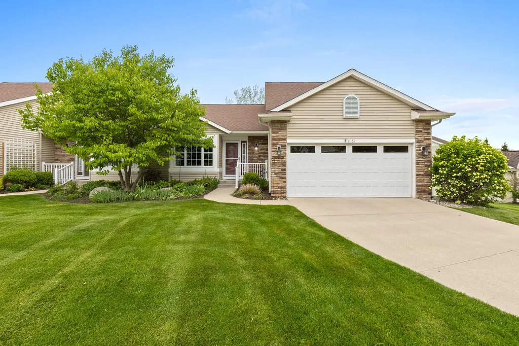 11161 Barnsley SE Lowell Charter Township MI 49331