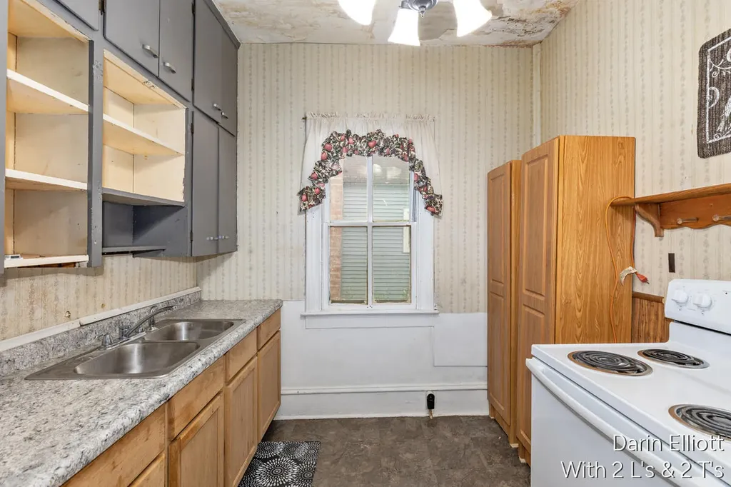 201 S Jefferson Street Ionia City MI 48846