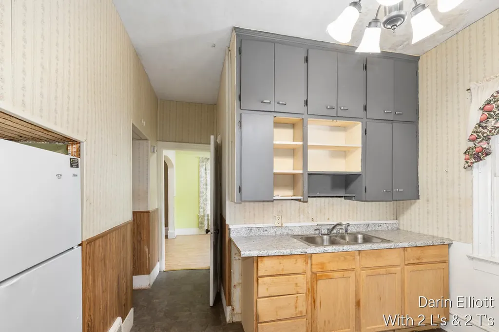 201 S Jefferson Street Ionia City MI 48846