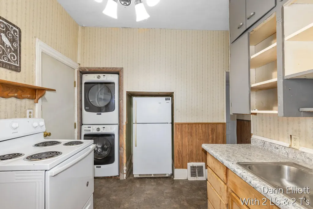201 S Jefferson Street Ionia City MI 48846