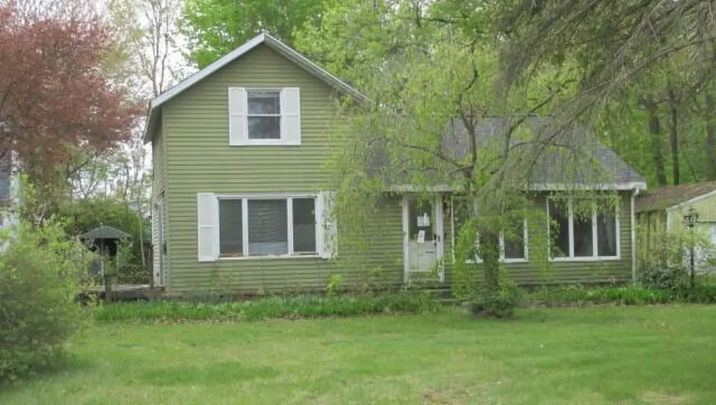 207 Cherry Street Allegan City MI 49010