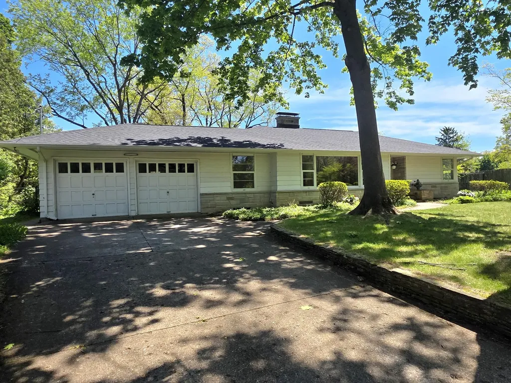 4029 Lakeside Drive Kalamazoo Charter Township MI 49008
